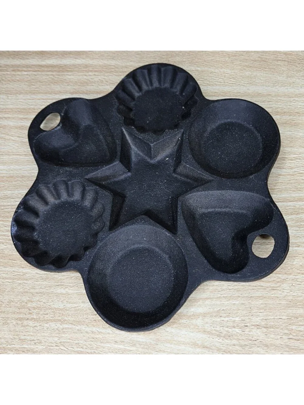 Unbranded Cast Iron Small Shapes Bakeware